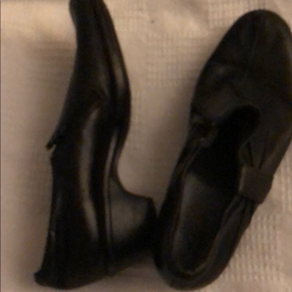 Cute Black Leather Booties By Clark Sz 7.5